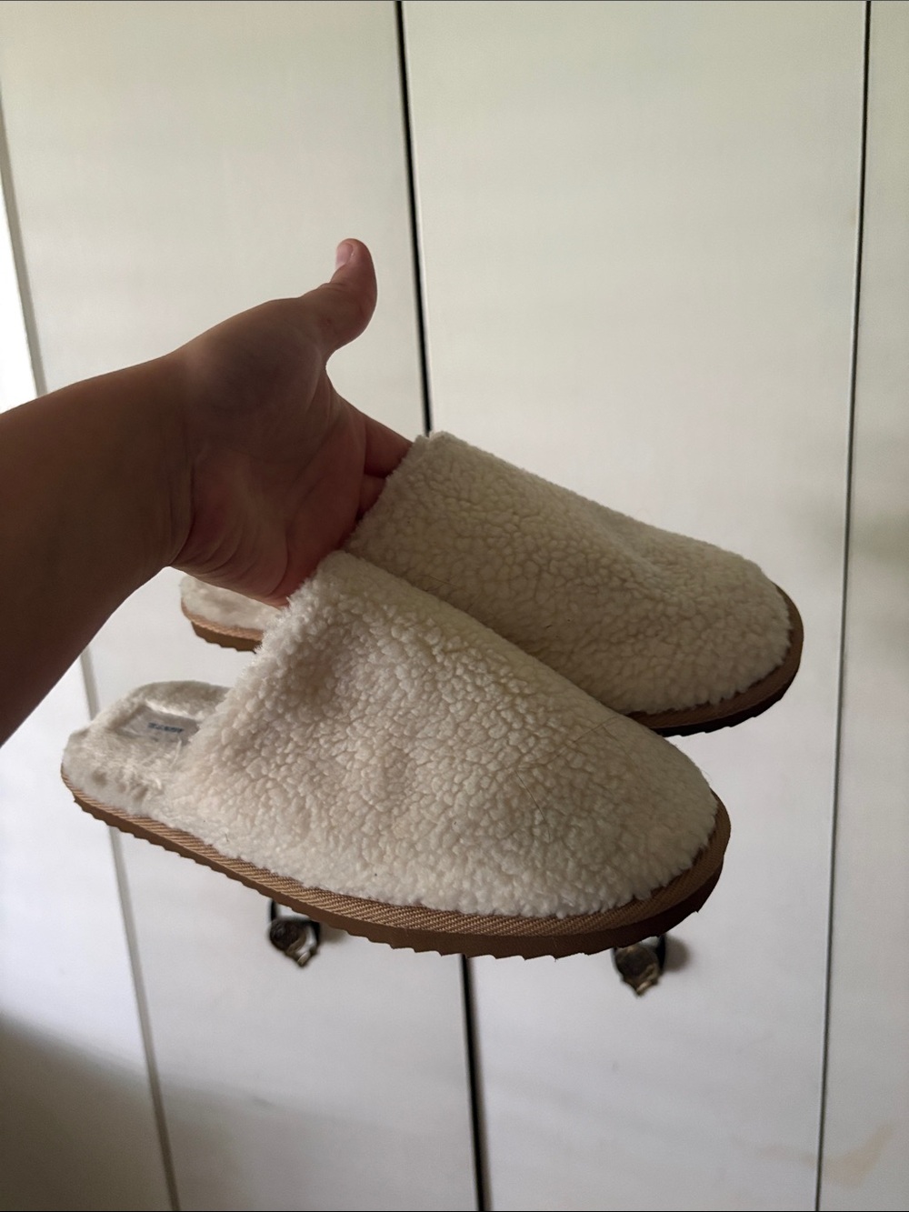 Cozy Cream Sherpa Slide Slippers for Women
